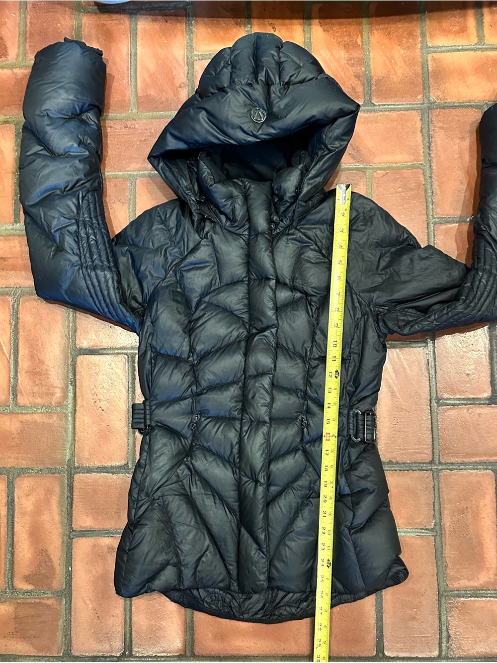 Vintage LULULEMON GET DOWN Jacket Size 8
Black Down Puffer Coat - Picture 8 of 12